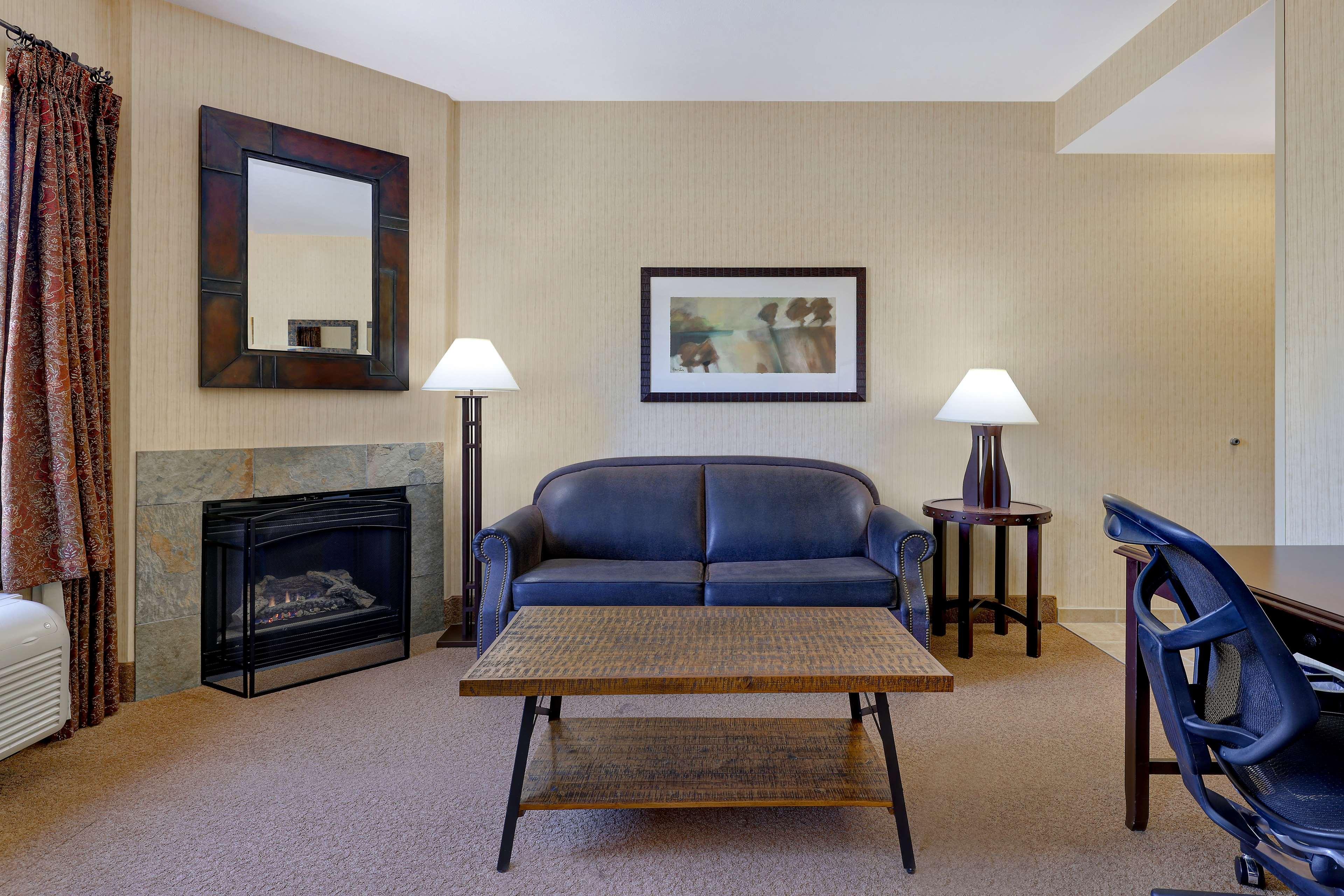 Hampton & Tahoe-truckee Hotel