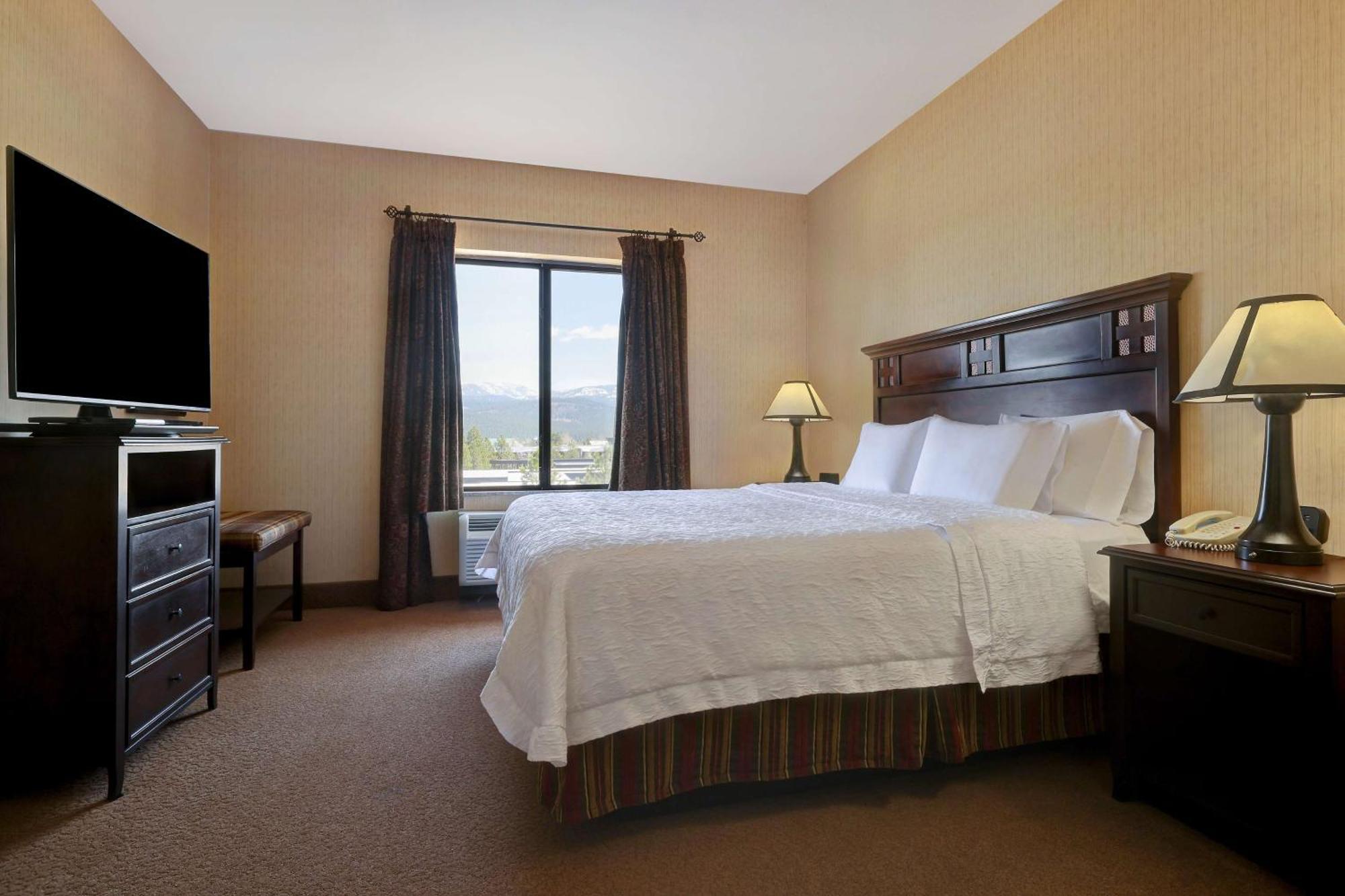 Hampton & Tahoe-truckee Hotel 3*